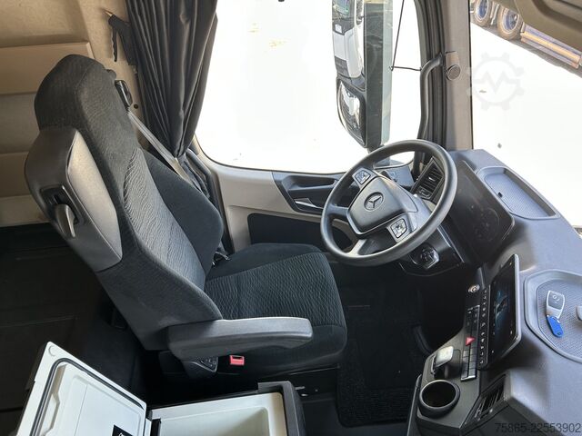 Standard tractor Mercedes-Benz Actros 1845 Gigaspace / Tacho V2 / 496 dkm / Hy...
