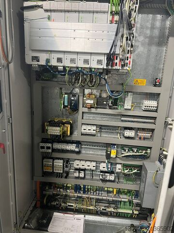 Vertical machining center HERMLE C30U + ZM157 tool magazine