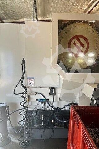 Vertical machining center HAAS UMC-750