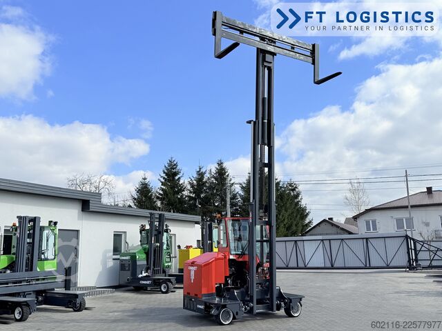 Vierwegestapler Combilift C3000ET TRIPLEX 5940 WIDE FORK POSITIONE