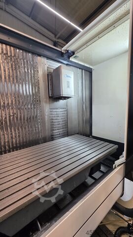 Universal machining center DMG MORI DMF 360|11 linear
