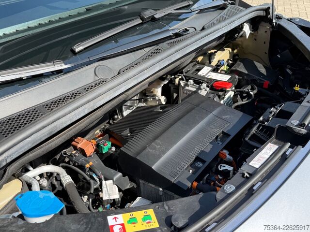 Kleinbus Citroën ë-Berlingo 136 FEEL M 2x Schiebetür Klima