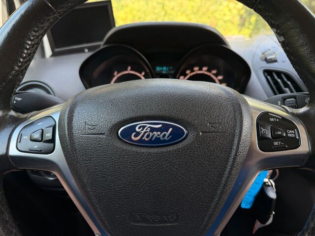 Kleinbus FORD Transit Courier 1.5 TdCi L1H1 Klima Ahk Kamera