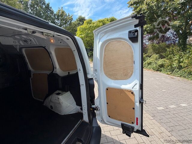 Kleinbus FORD Transit Courier 1.5 TdCi L1H1 Klima Ahk Kamera