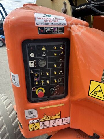Articulated boom lift JLG E450AJ (2005)