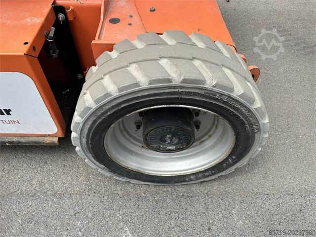 Articulated boom lift JLG E450AJ (2005)