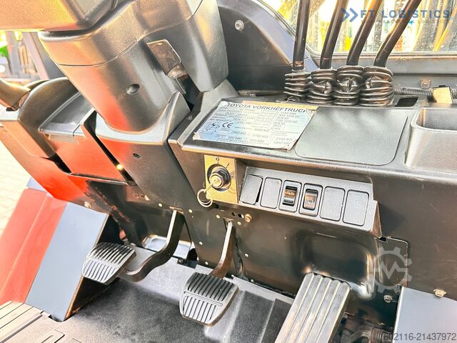 Forklift Toyota 42-4FD40 / DIESEL / 4500KG / DUPLEX / FO