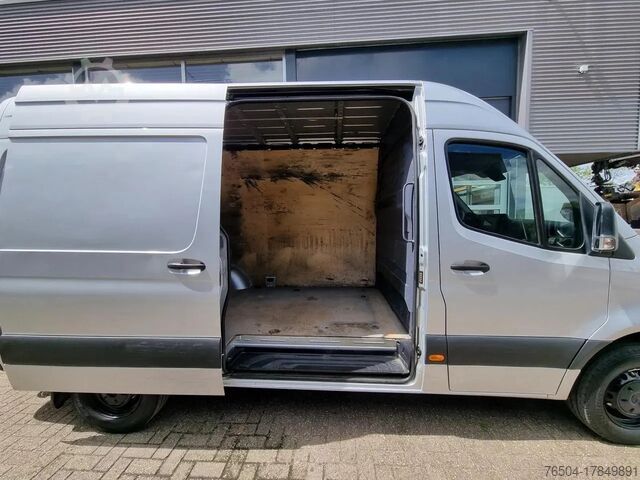 Delivery van Mercedes-Benz Sprinter 316 CDI 163 PK L2H2 EURO 6C