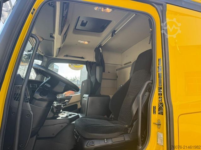 Refrigerated truck MERCEDES-BENZ 2540 L 6x2/4 Kühlkoffer 9.1m Carrier 1100U LBW