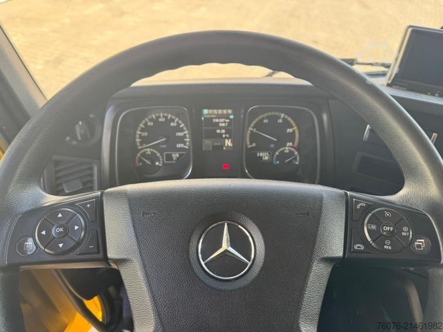 Refrigerated truck MERCEDES-BENZ 2540 L 6x2/4 Kühlkoffer 9.1m Carrier 1100U LBW