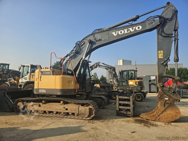 Raupenbagger VOLVO ECR 235 DL
