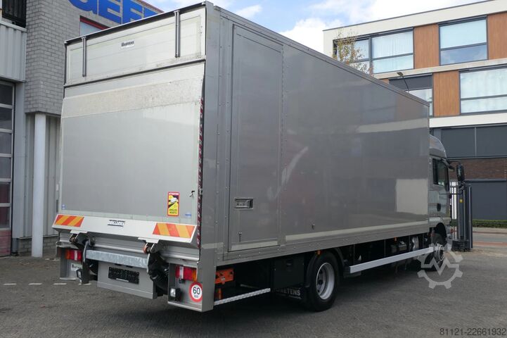 Sliding tarpaulin MAN TGM 12.250 | Roller sail | Dhollandia 1500kg | ...