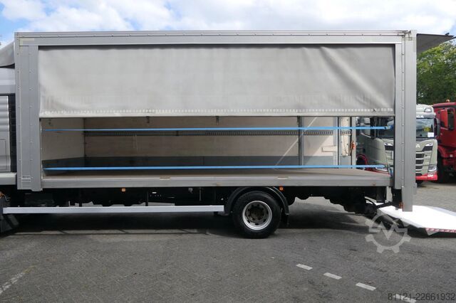 Sliding tarpaulin MAN TGM 12.250 | Roller sail | Dhollandia 1500kg | ...