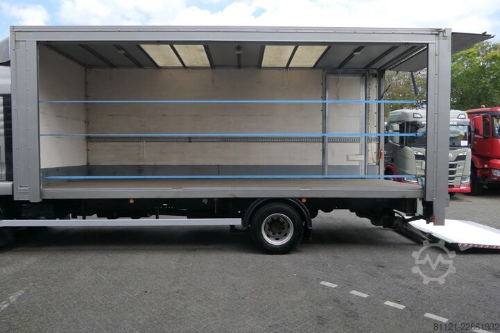 Sliding tarpaulin MAN TGM 12.250 | Roller sail | Dhollandia 1500kg | ...