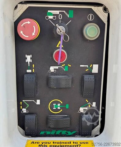 Gelenkteleskoparbeitsbühne Niftylift HR17NE