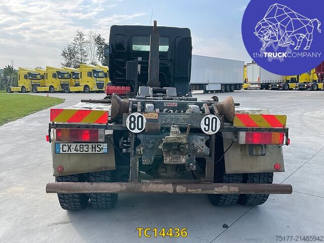 Container transportation Renault Kerax 370