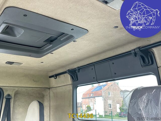 Container transportation Renault Kerax 370