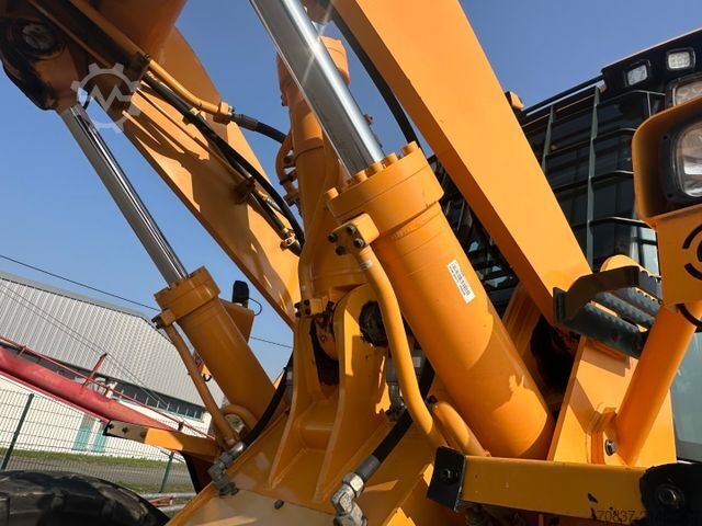 Radlader HYUNDAI HL 965