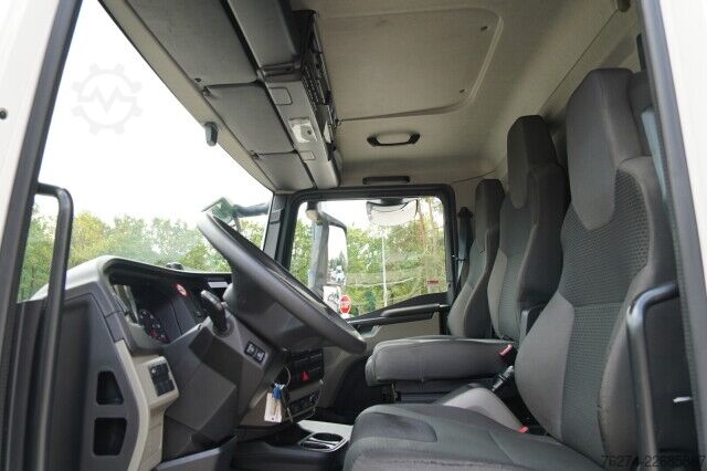 Box truck MAN TGL 8.190 Koffer LBW Automatik Anhängerkupplung