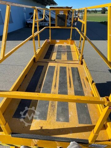Scissor lift Haulotte Compact 12