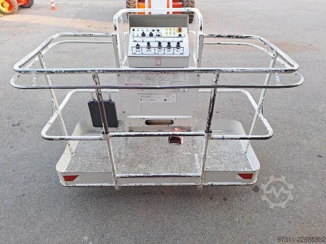Telescopic boom lift Aichi SP21AJ