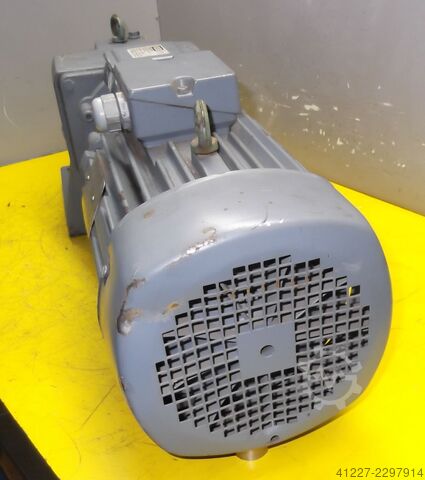 Gear motor 1.0/1.5 kW 21/43 rpm KEB ZG3/08.10/DK100LX8/4