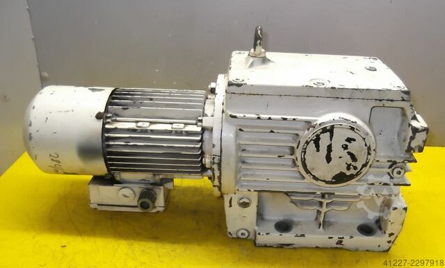 Gear motor 0.25 kW 28 rpm SEW-EURODRIVE B3 Winkel