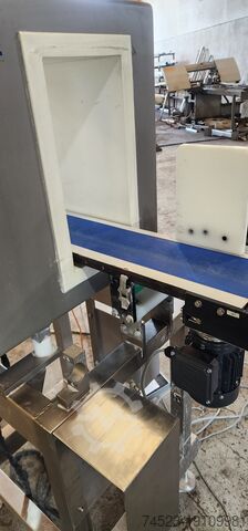 Metal Detector with Reject Mettler Toledo Safeline