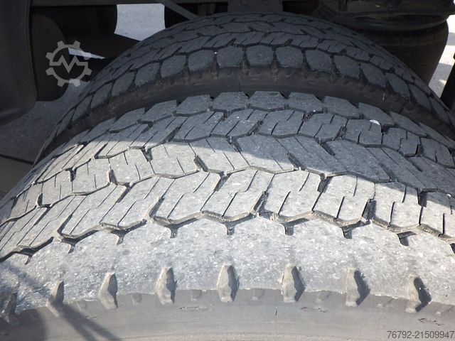 LKW mit Pritsche (offen) MERCEDES-BENZ 1327 L Atego 4 Pritsche 7,3m/LBW/AHK/Klima/55tkm