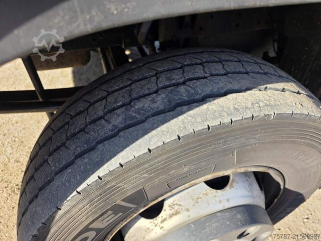 LKW mit Pritsche & Plane IVECO 120E25 Pritsche&Plane,Ladebordwand 1,5 To