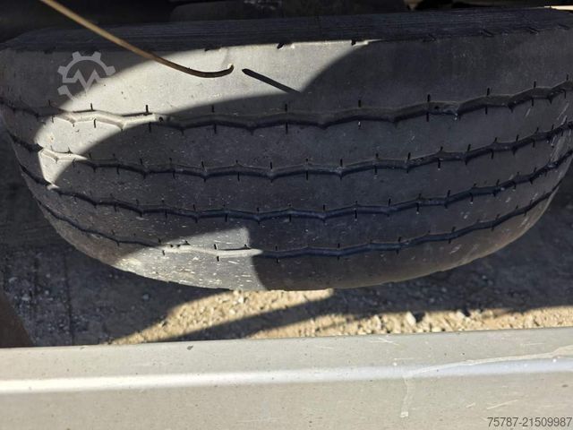 LKW mit Pritsche & Plane IVECO 120E25 Pritsche&Plane,Ladebordwand 1,5 To