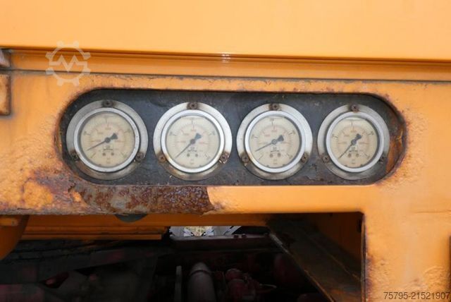 Low loader semitrailer GOLDHOFER STZ VL4-47/80 Tiefladerauflieger 4xLenk+Funk