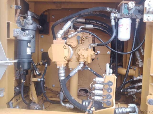 Raupenbagger Caterpillar 323FLN IHC