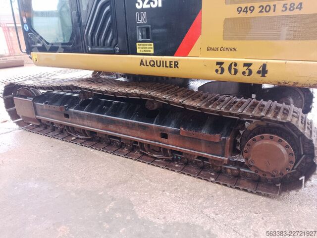 Raupenbagger Caterpillar 323FLN IHC