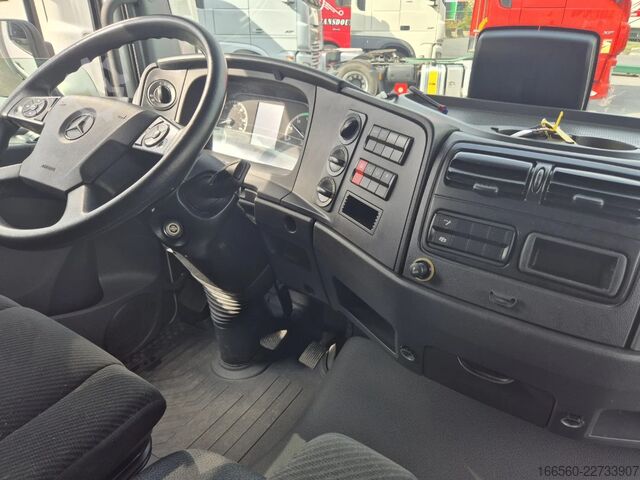 Geschlossener Behälter Mercedes-Benz Atego 818 L
