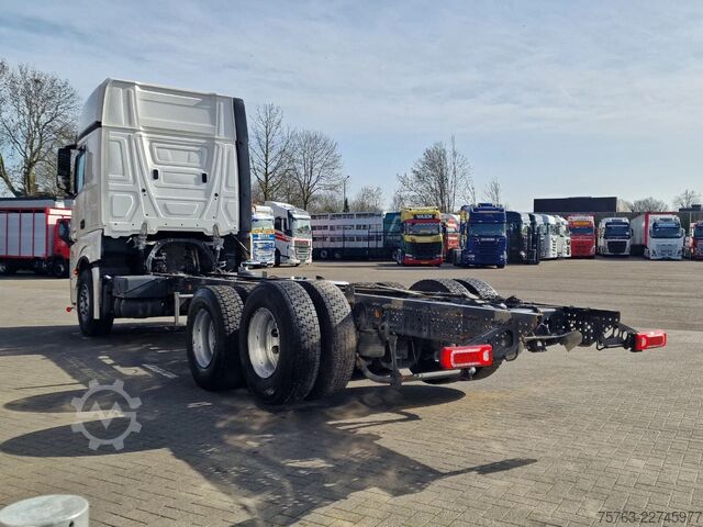Fahrgestell mit Fahrerhaus Mercedes-Benz Actros 2663 Gigaspace 6x2 - Retarder - 4.90 WB ...