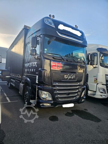 Flatbed truck with tarp DAF XF SUPERSPACE CAB 530 6X2 26T TAULINER