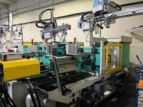 Spritzgießmaschine Arburg 420C 1300-675 mit dem Angußpicker Star