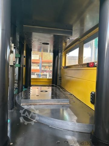 Spritzgießmaschine Arburg 1500T 3200-1300 e²