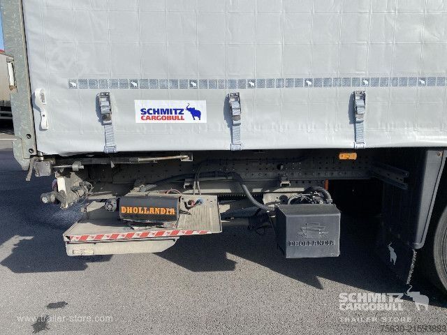 Open semitrailer with tarp Schmitz Cargobull Semitrailer Curtainsider Standard Hayon