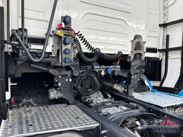 Standard tractor unit Scania S 460 A4x2NB NEW 10T RETARDER FULL AIR DIFF-L S2