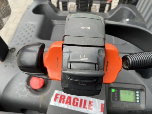 Fahrerstandstapler Linde D12SP