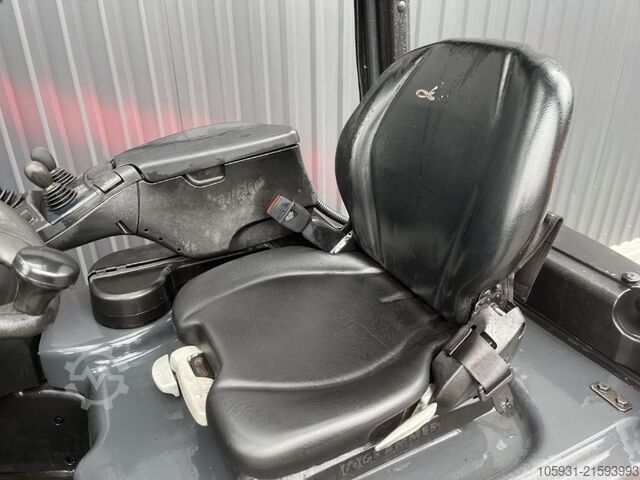 Elektro 4 Rad-Stapler Linde E16PH-02