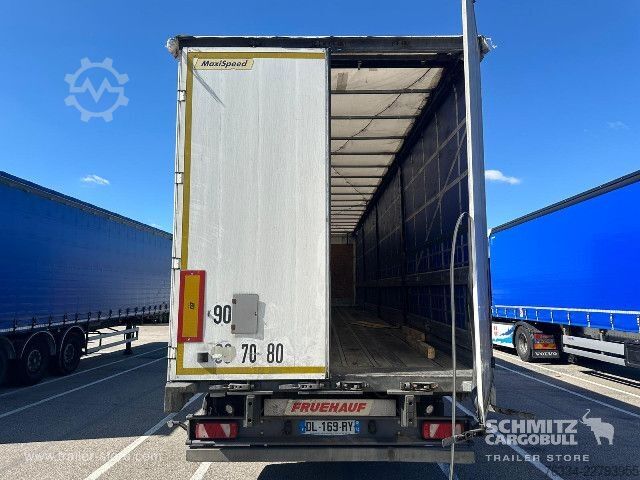 Open semitrailer with tarp Fruehauf Semitrailer Curtainsider Standard