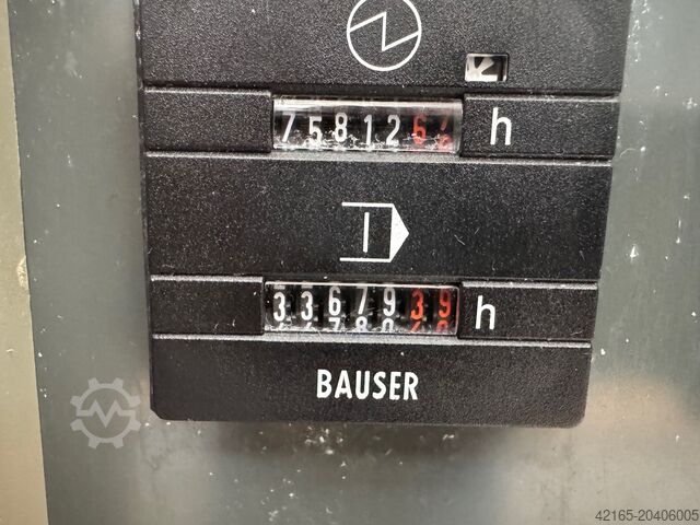 Universal-Bearbeitungszentrum DECKEL MAHO DMU 60T RS3