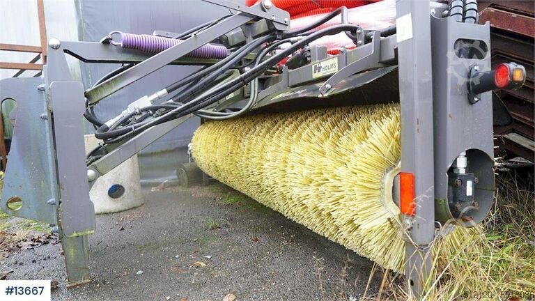 Construction equipment Holms SL-2.5 sweeper