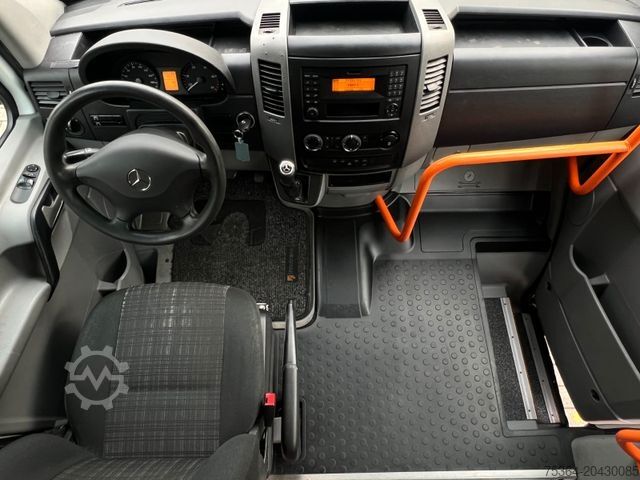 Minibus MERCEDES-BENZ Sprinter 314 BlueTEC 9Sitze+Rollstuhllift Klima