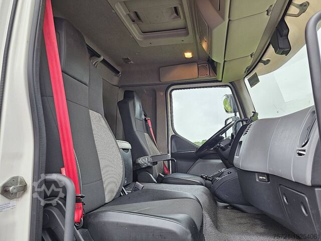 Suitcase RENAULT D 240 11.9T AIRCO TAILLIFT