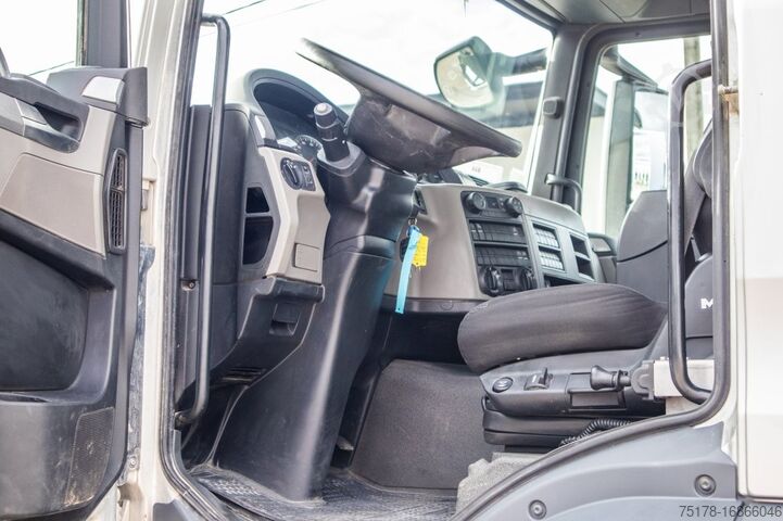 Standard tractor MAN TGS 26.470 6X6H+HYDR