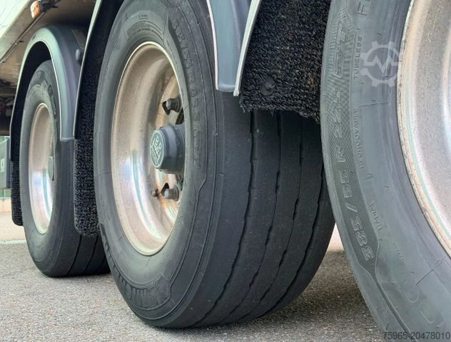 Kühlauflieger Burg VAN BEURDEN ISOLATED BOX HYDRAROLLS CARRIER